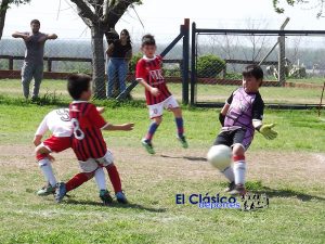 Lee más sobre el artículo Baby Fútbol: Rivadavia el único que ganó en todas las categorías