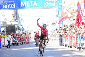 Lee más sobre el artículo Llegó la fuga y no hay cambios en la Vuelta del Uruguay