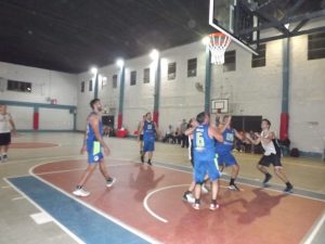 Lee más sobre el artículo Básquet: Pasó la 4º fecha y dejó más clasificados a Cuartos del “Raúl Rossi”