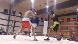 Lee más sobre el artículo Siete peleas entre aficionados se llevó a cabo en el gimnasio municipal