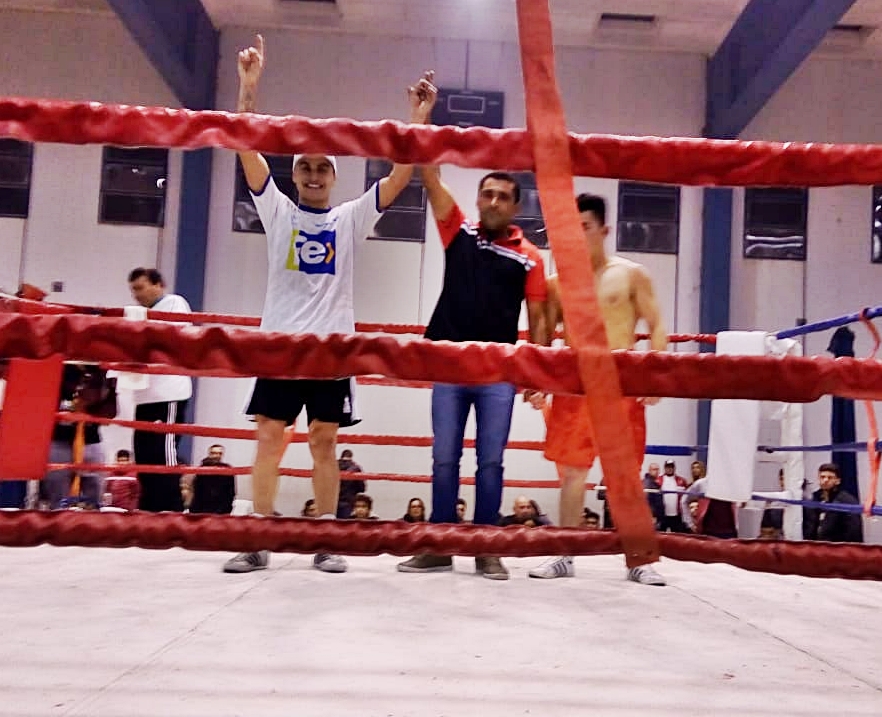 En este momento estás viendo Cómoda victoria del zurdo «Dinamita» Ubiedo