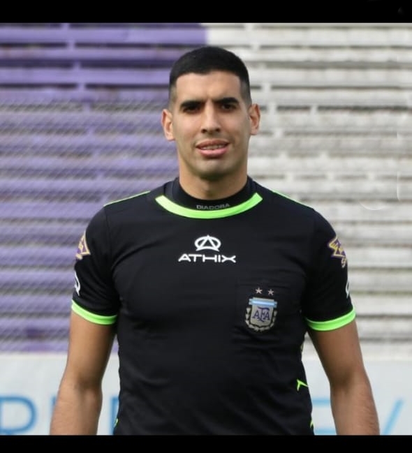 En este momento estás viendo Torneo Regional Federal Amateur: Joaquín Gil será el árbitro de una de las finales por el ascenso!