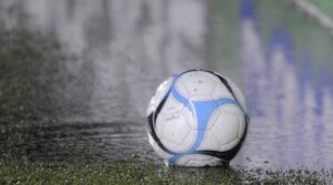 Lee más sobre el artículo Fútbol local: Sportivo vs Banfield suspendido por lluvia!!