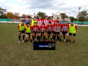 Lee más sobre el artículo Fútbol Local: En la Primera A, Paraná se trajo un gran triunfo de Baradero y en la Primera B triunfaron Alsina y Portela!!
