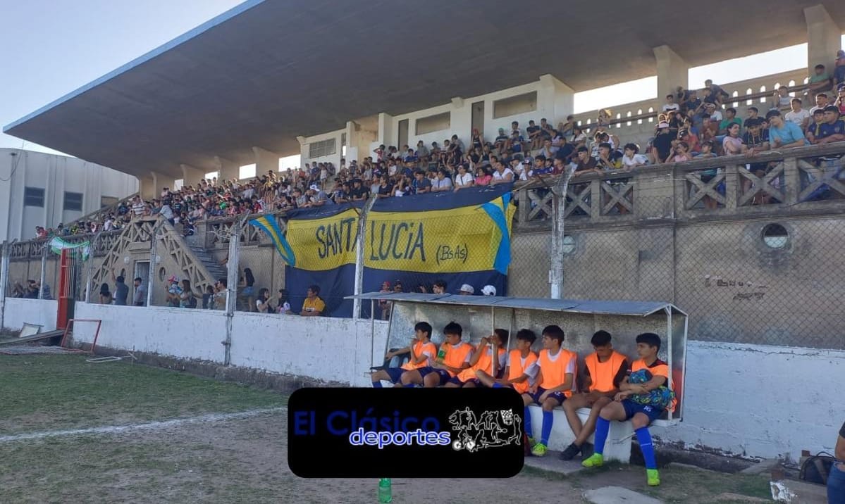 En este momento estás viendo Divisiones inferiores: Paraná, Mitre y La Esperanza gritaron campeón!